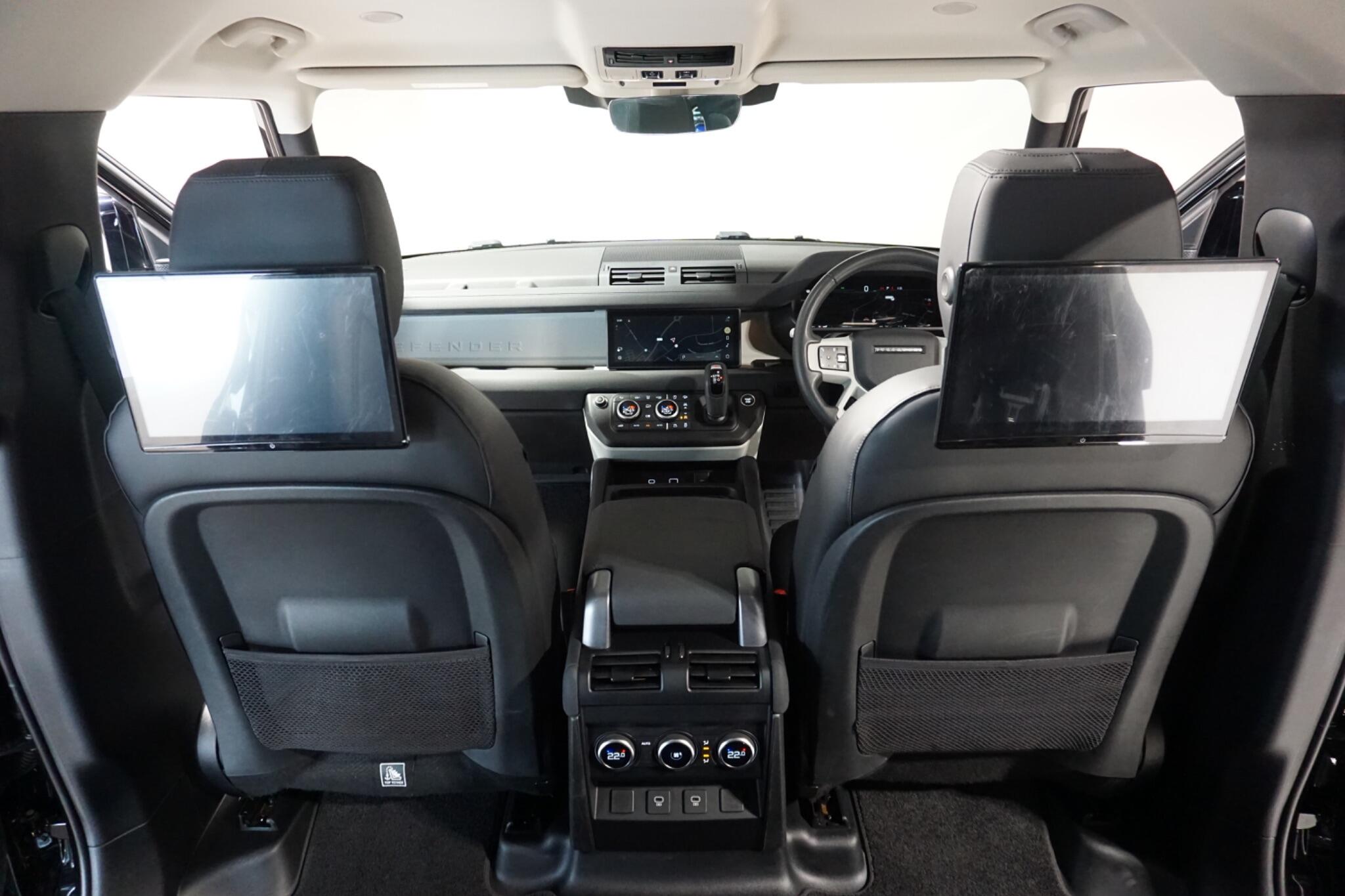 Land Rover Defender 110 3.0 D250 MHEV SE SUV 5dr Diesel Auto 4WD Euro 6 (s/s) (250 ps)